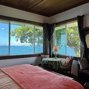 Bay Oceanfront Bed & Breakfast